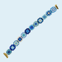 Load image into Gallery viewer, Granny Square Bracelet (7.5&quot;)
