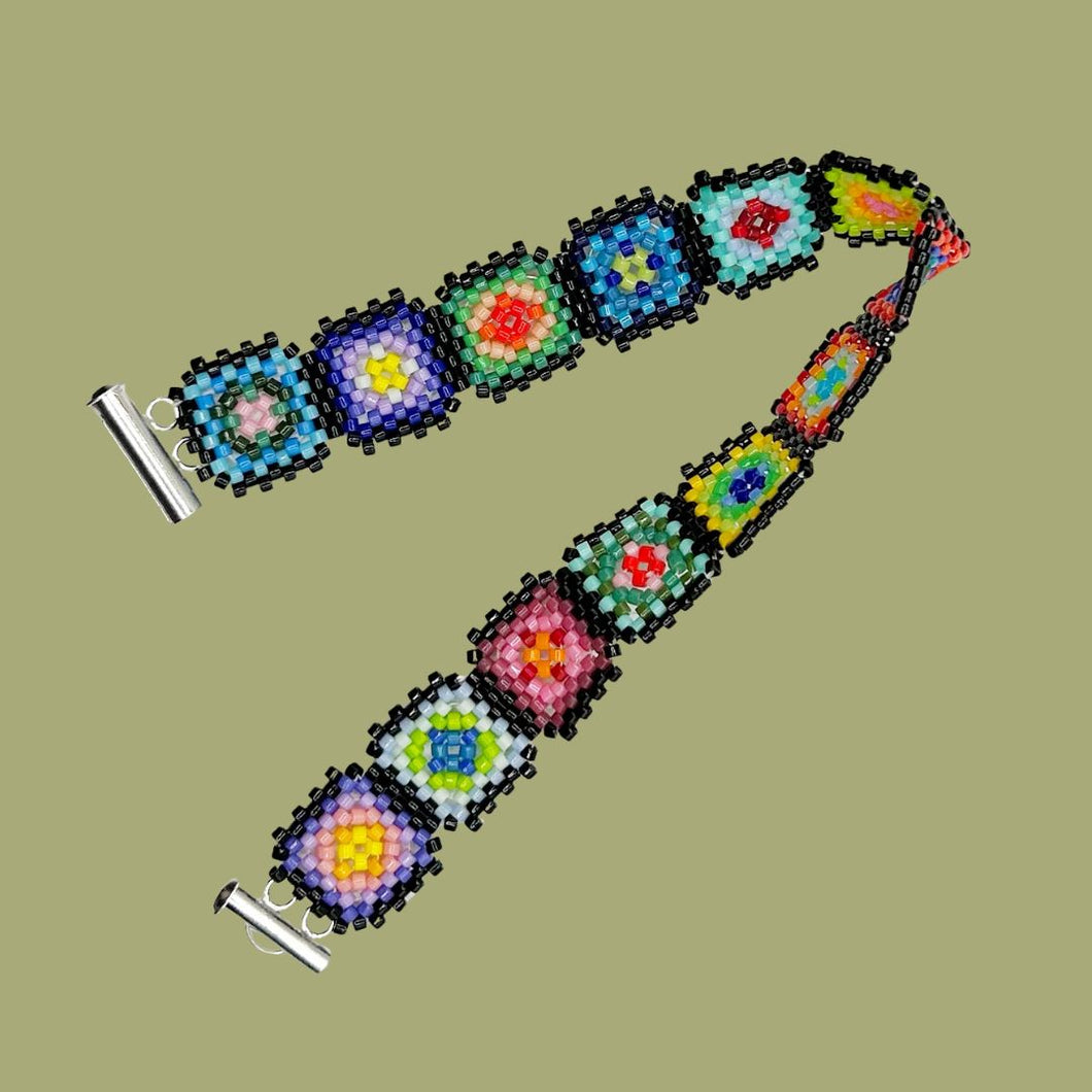 Granny Square Bracelet (7.5